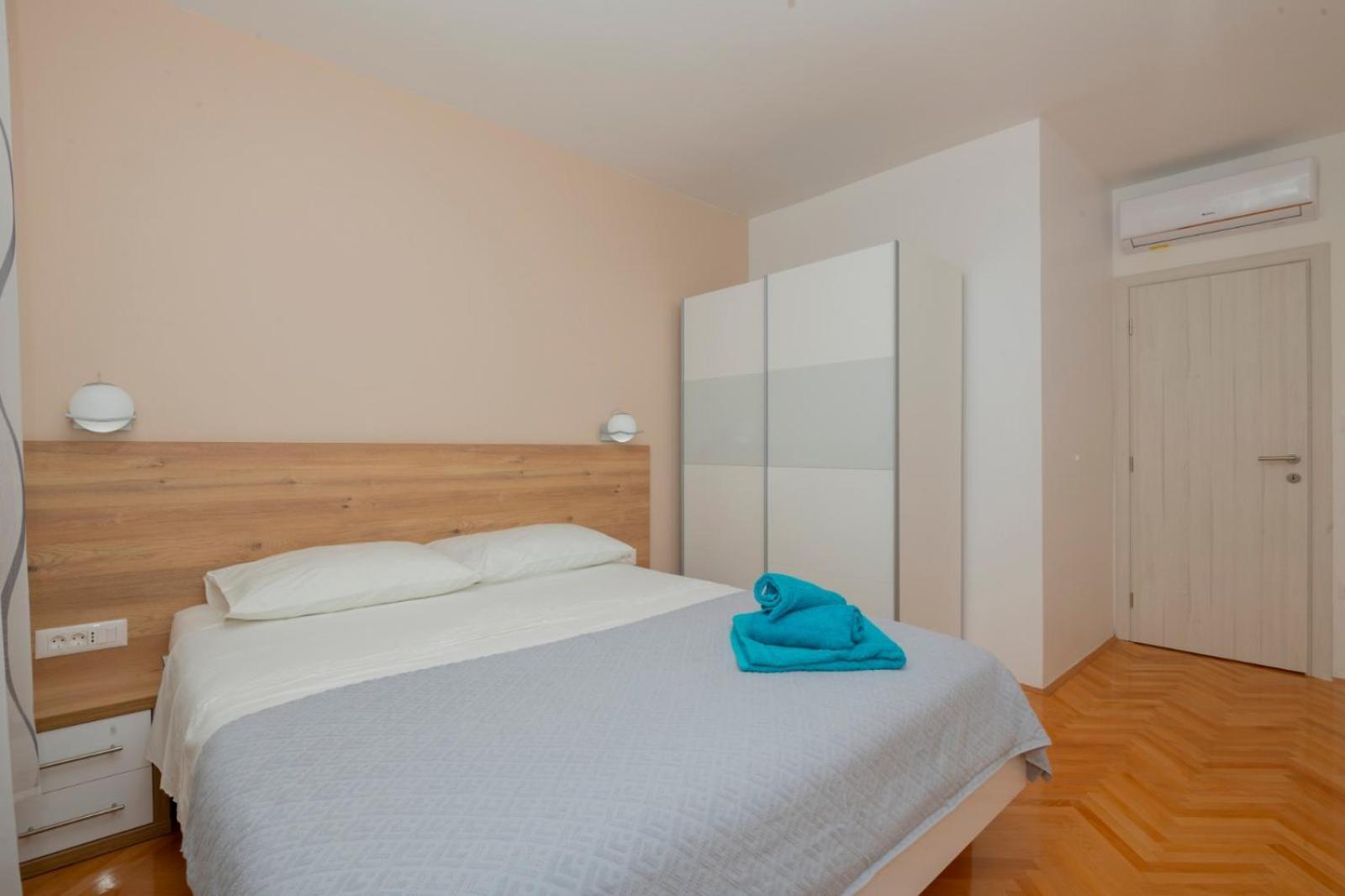 Apartments Radeljic Podstrana Rum bild